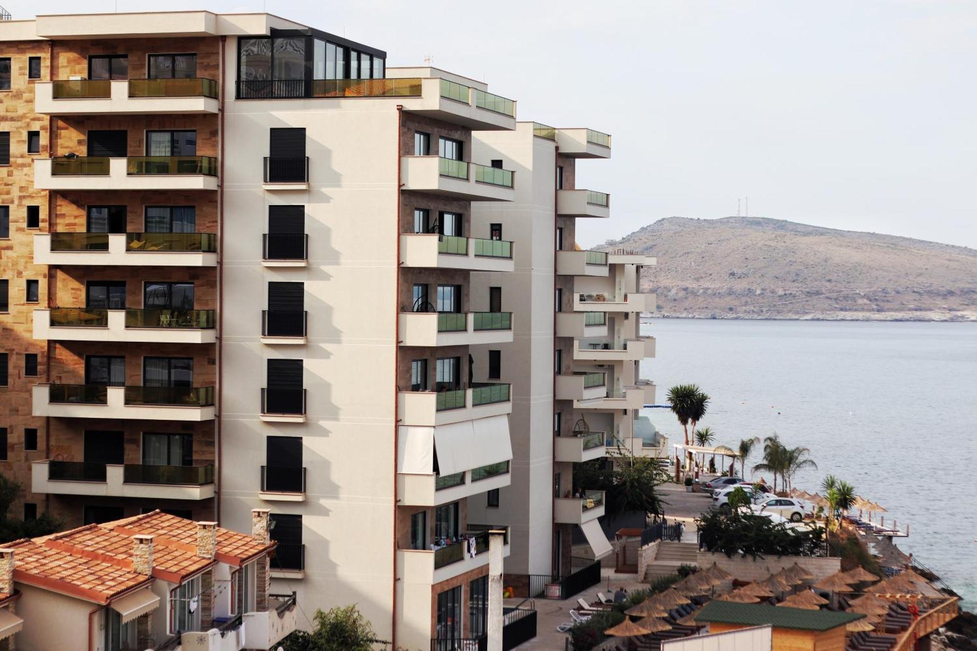 Golden Beach Suites Sarande Exterior photo